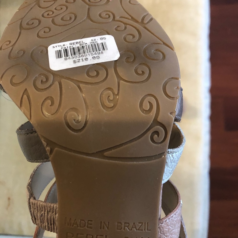 Shoes - Picture 6 of 6